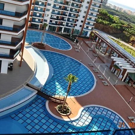 Apartment Family In Azura Park