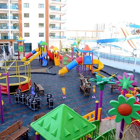 Apartment Family In Azura Park