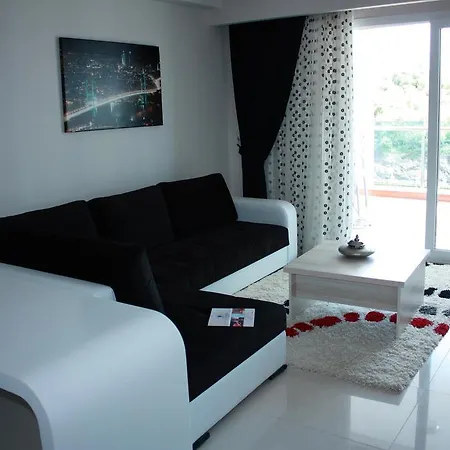 Apartment Family In Azura Park *