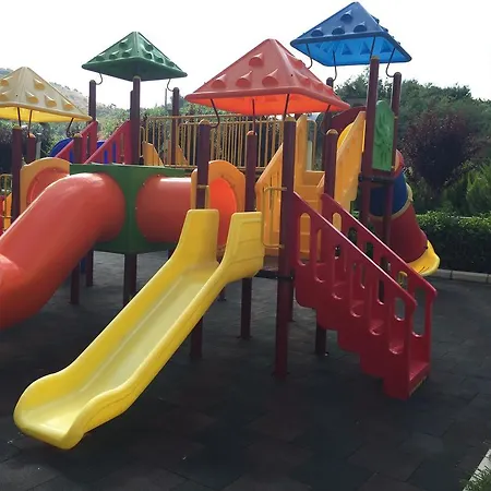 Apartment Family In Azura Park *
